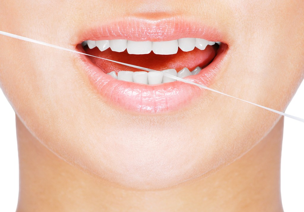 Fio dental pode não ser tão eficiente quanto imaginávamos
