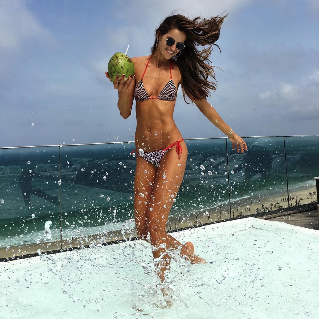 Kickboxing, dieta sem glúten e outros segredos de Iza Goulart
