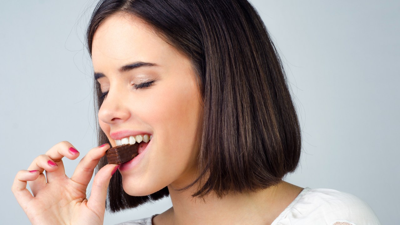 chocolate ao leite com benefícios do amargo