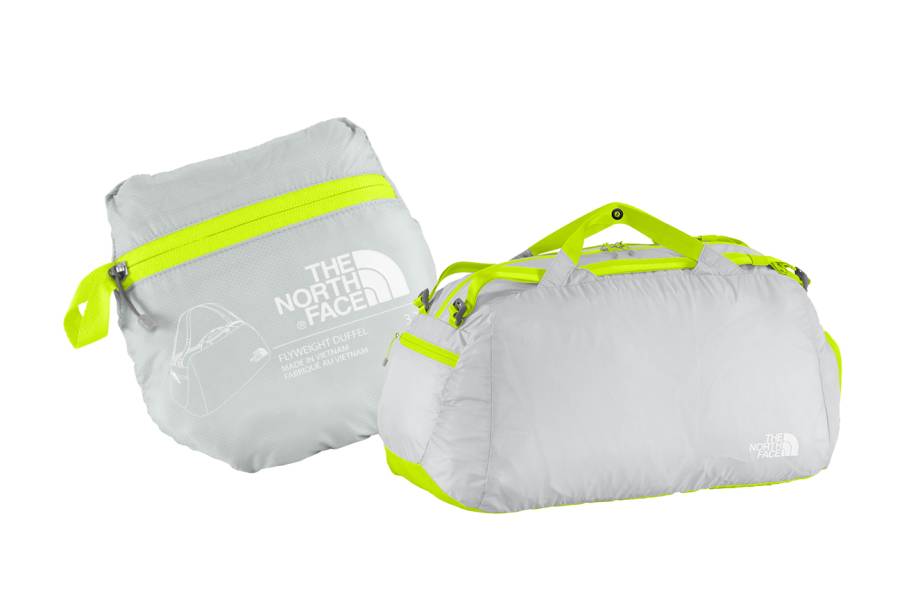 <b><span>Flyweight Duffel, <a href="https://www.thenorthface.com.br/" target="_blank" rel="noopener">The North Face</a>, R$ 399 </span></b><span>(Preço pesquisado em agosto de 2017). </span>Durável e leve, essa mochila pode ser dobrada em seu próprio bolso e vira uma pequena bolsa.