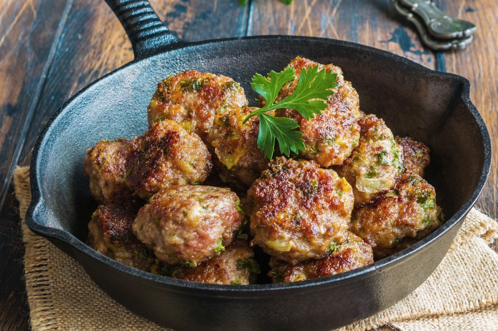 Esta almôndega fit é feita com farelo de aveia e mostarda