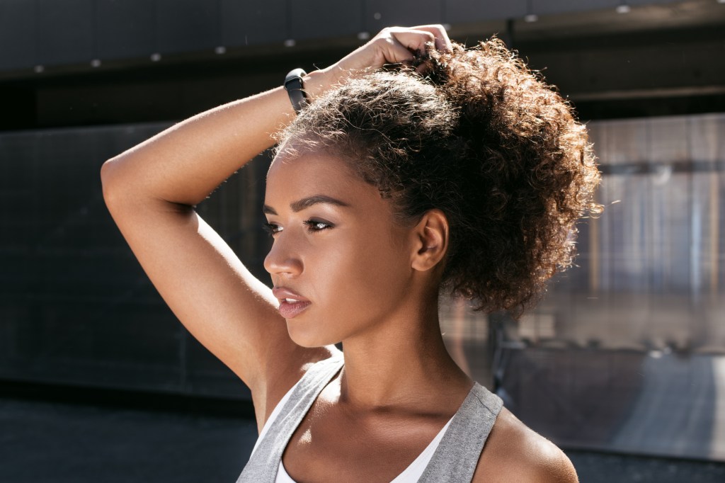 Como cuidar do cabelo pré, durante e pós treino