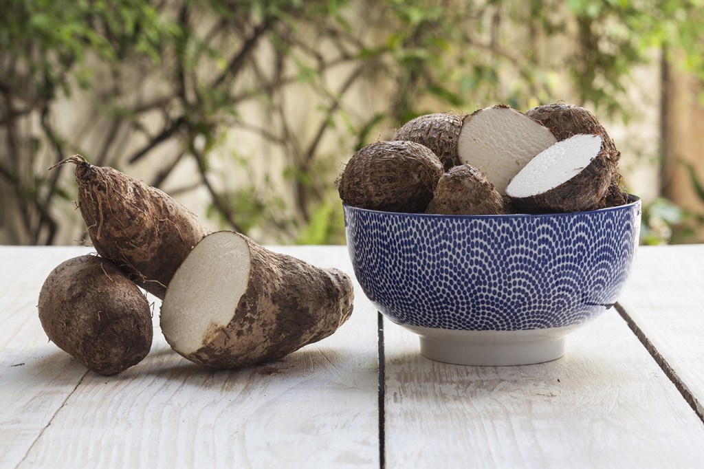 Inhame em foco: 3 maneiras saudáveis de aproveitar esse tubérculo em sucos