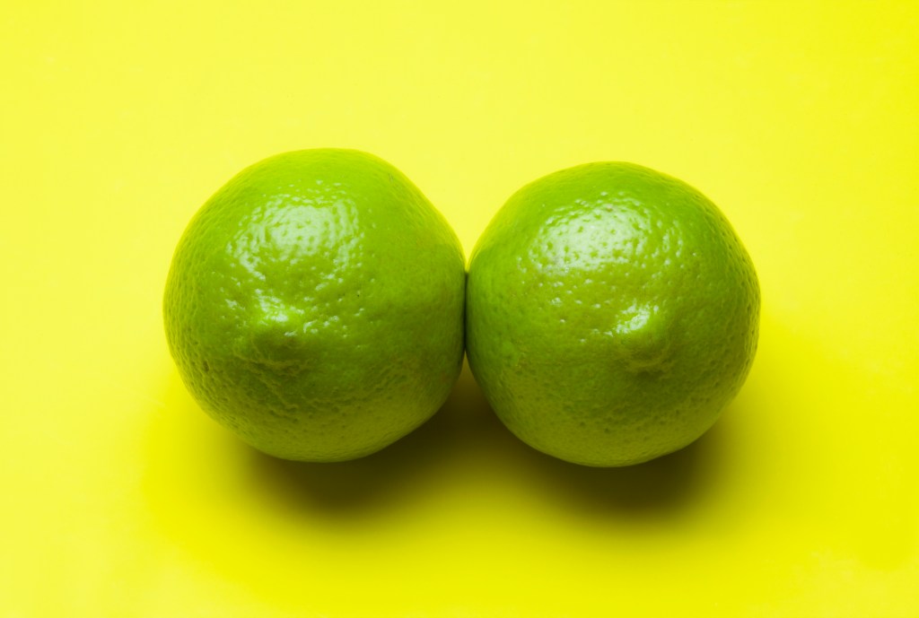 8 motivos por trás da coceira nos mamilos (e seios)