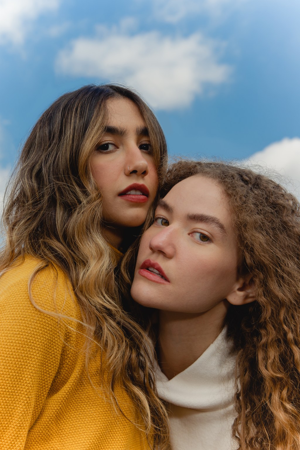 Anavitória: comprometidas com a felicidade