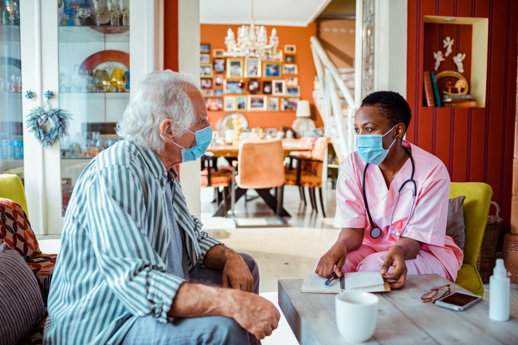 Home care: tudo sobre cuidar de pacientes em casa