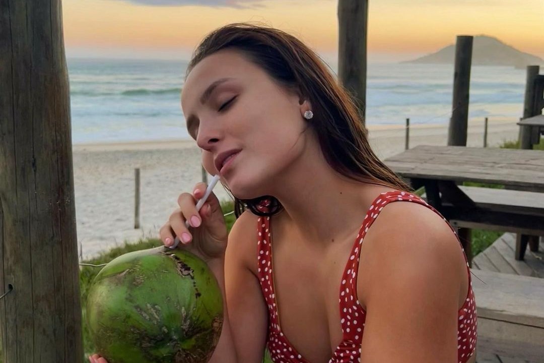 @larissamanoela