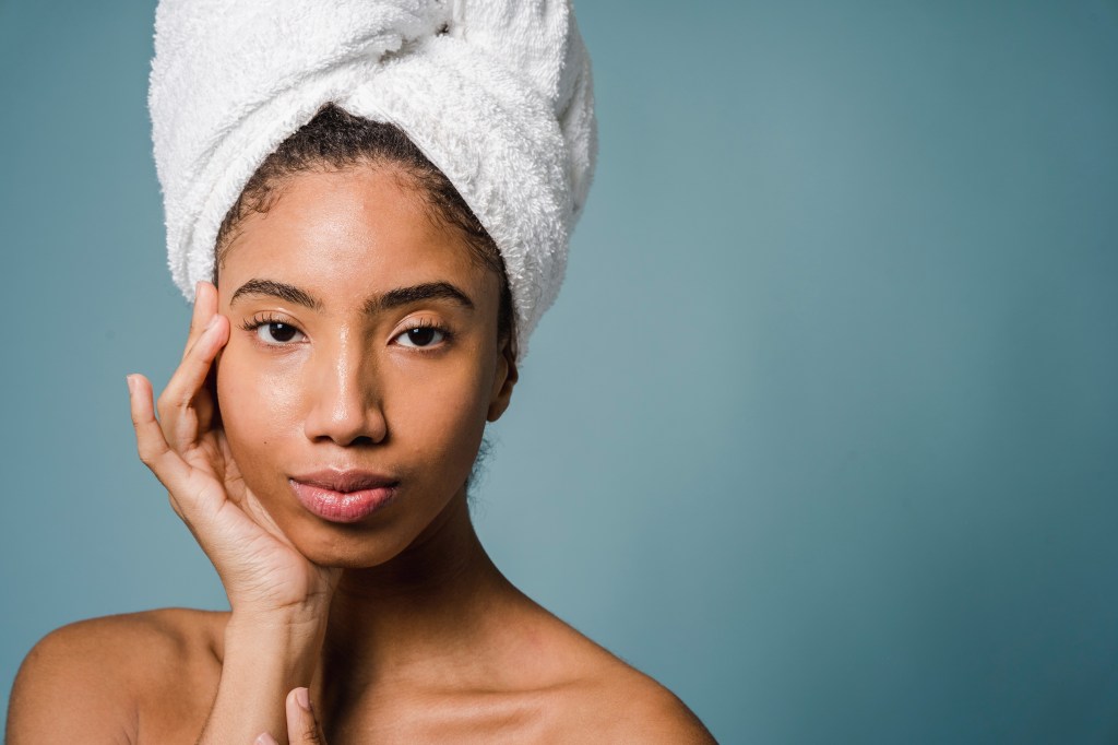 5 dermatologistas para pele negra