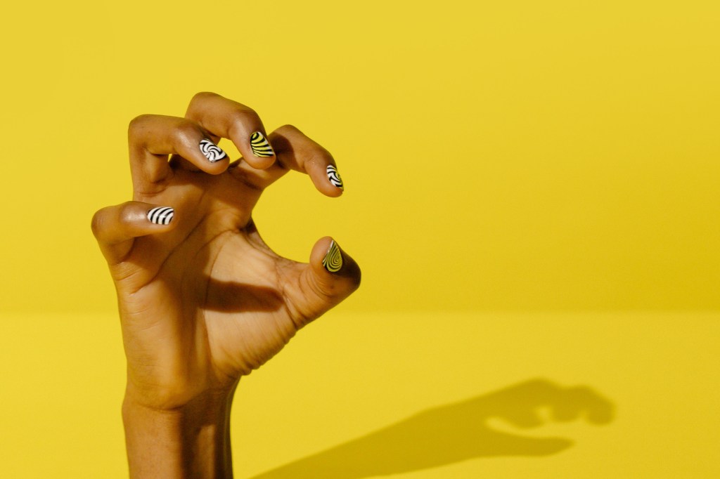 Vitrine: Esmaltes Neon