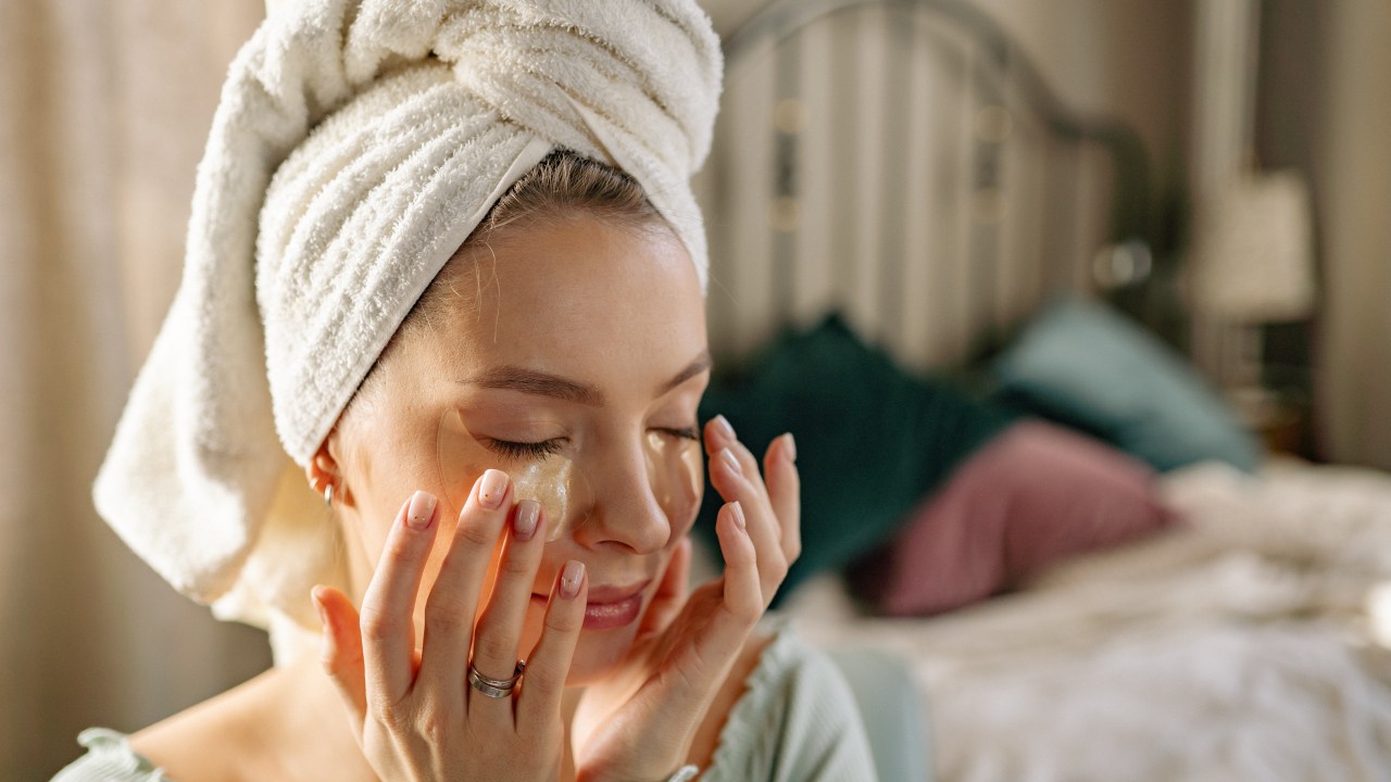 skincare área dos olhos