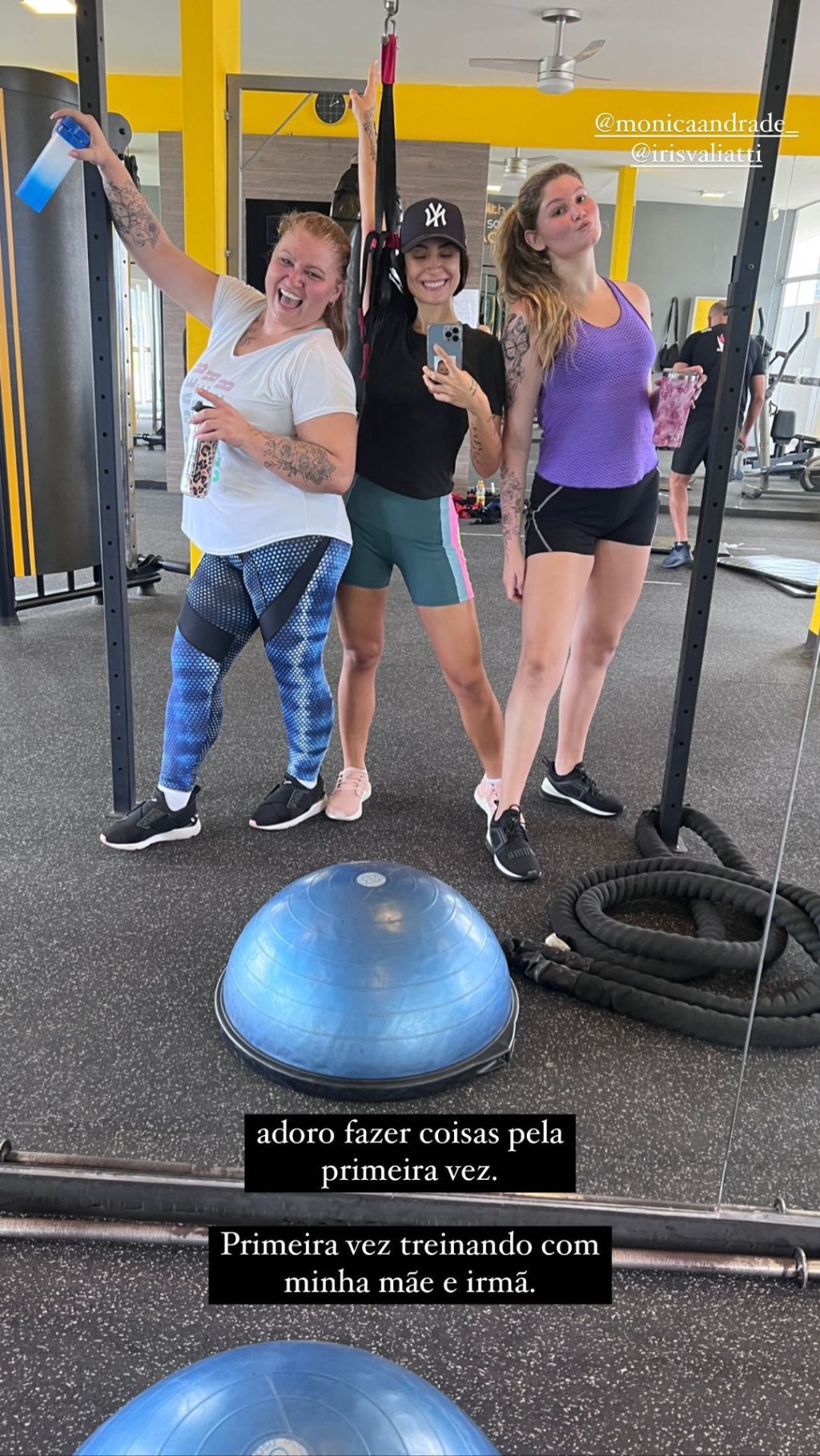 bianca_2944010322013216907 Bianca Andrade com a mãe e a irmã em uma academia
