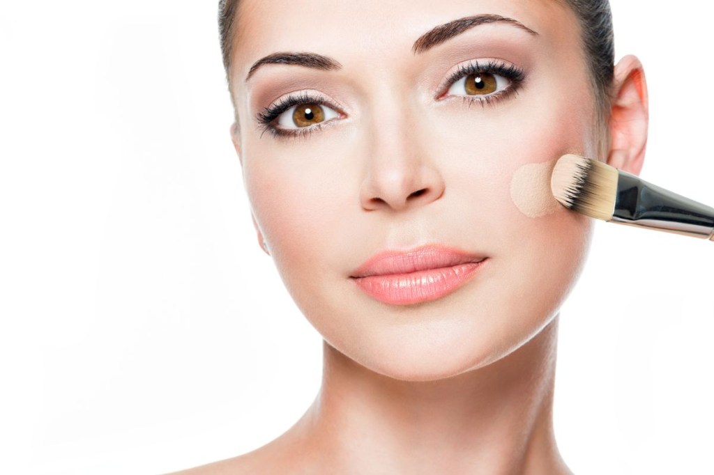 Bases para pele oleosa: 7 opções incríveis para a sua maquiagem