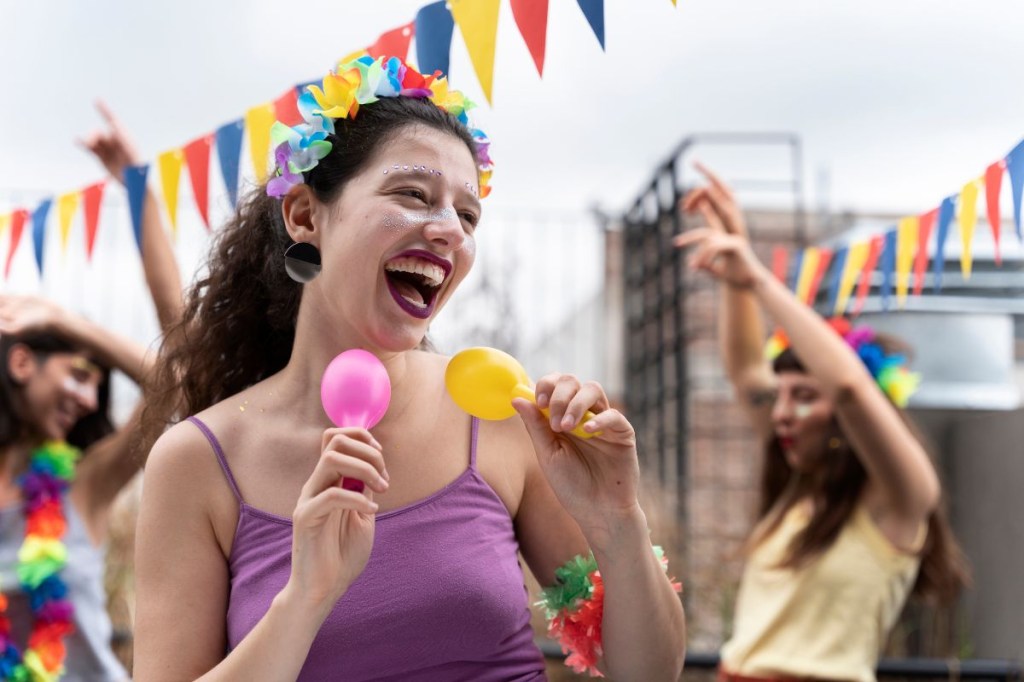 4 dicas para aproveitar o Carnaval sem sair da dieta