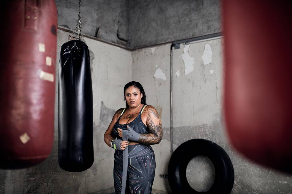 Amanda Souza na capa de Boa Forma