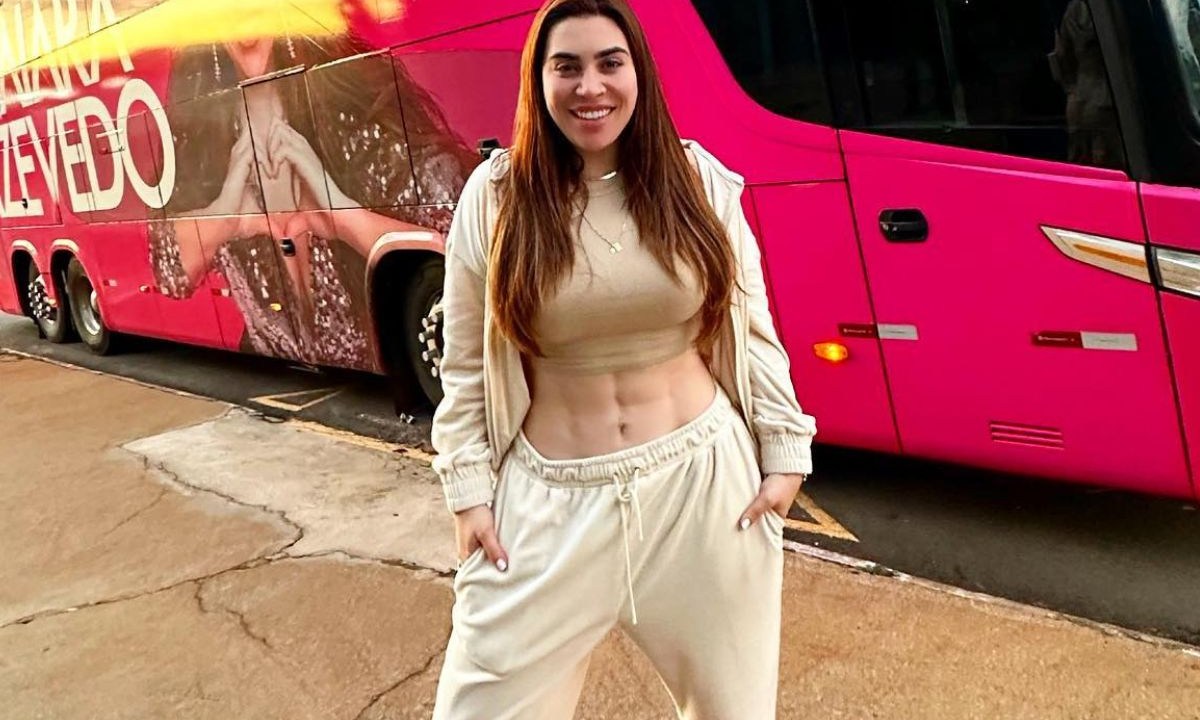 Naiara Azevedo