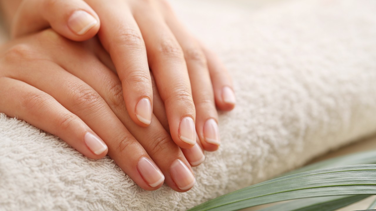 Veja uma lista de produtos para cuidados com as cutículas