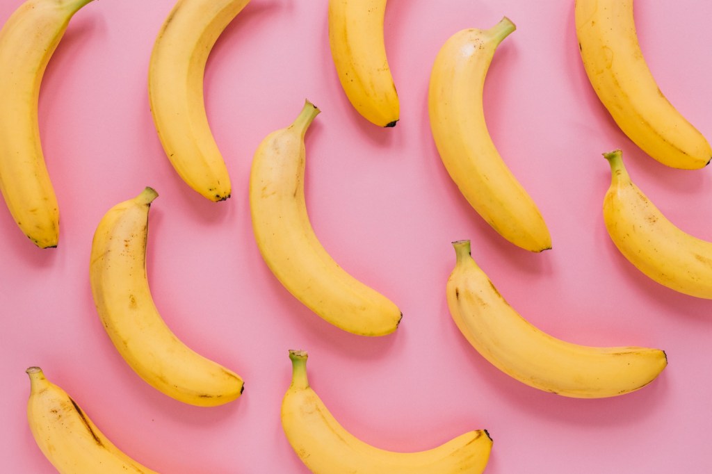 Calorias da banana: quantas calorias (e carboidratos) tem na fruta?