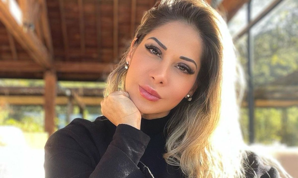 Maíra Cardi