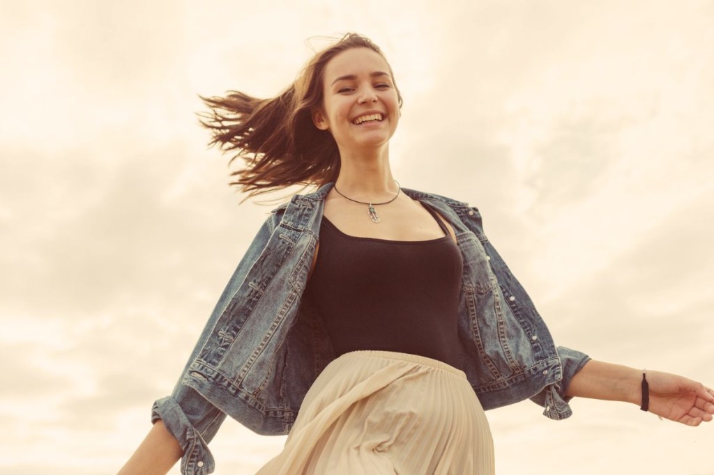 Dia Mundial da Felicidade: psicóloga dá dicas para ser mais feliz