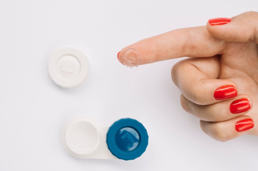 Sinais de que suas lentes de contato precisam ser trocadas