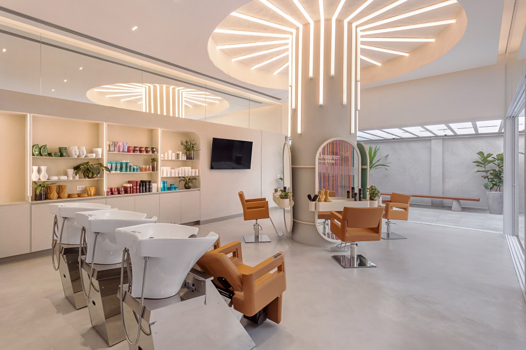 Amend inaugura hub de beleza em comemoração aos 30 anos da marca