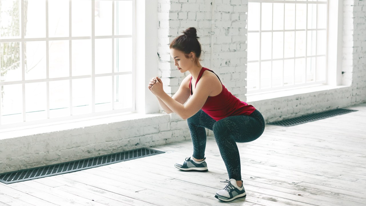 Confira como fazer os melhores exercícios para levantar o bumbum