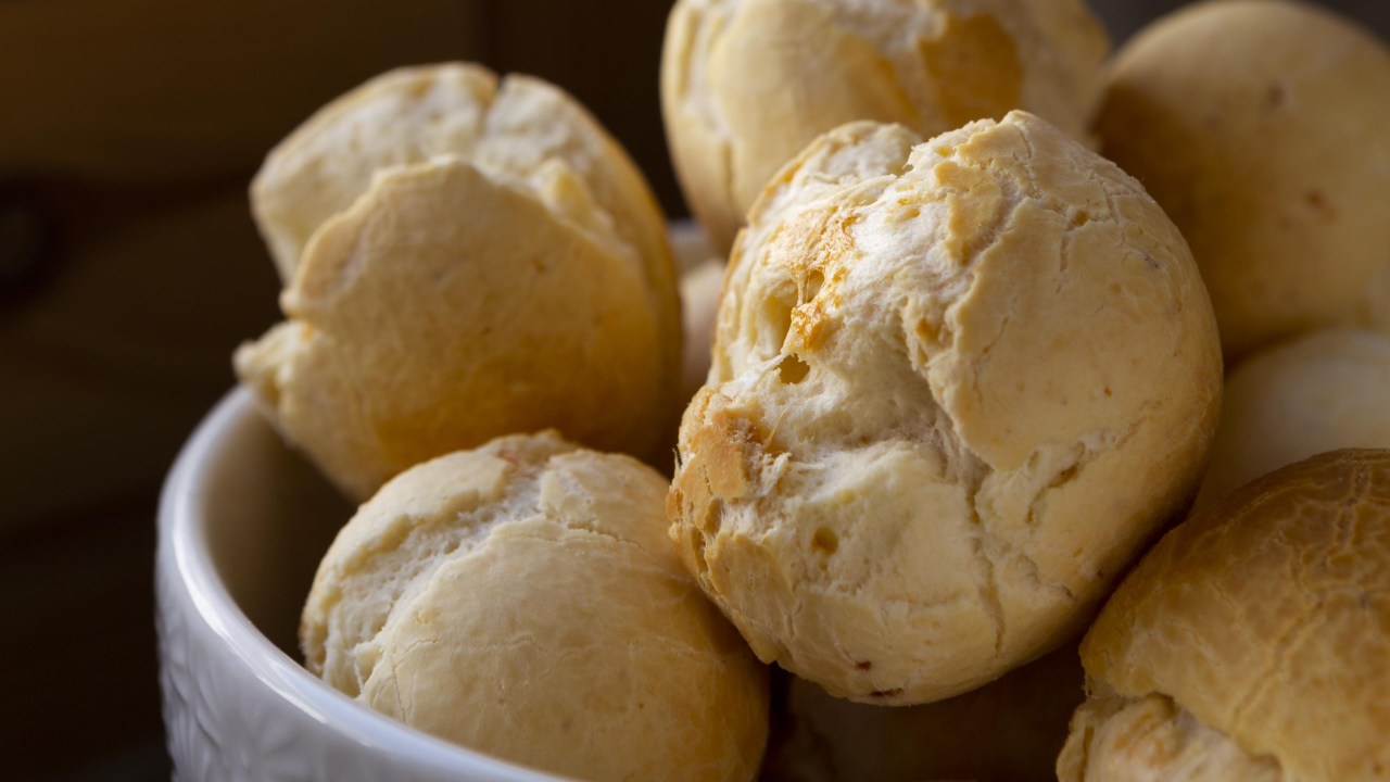 Aprenda a fazer o pão de queijo fit multigrãos