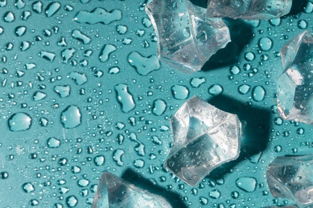 Banheira de gelo: conheça os benefícios e precauções essenciais