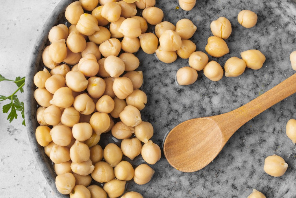 Grão-de-bico: leguminosa ou proteína? Conheça seus benefícios nutricionais