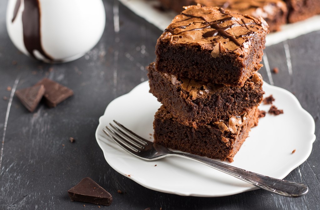 Aprenda a fazer um brownie fit: a versão leve do seu doce favorito!