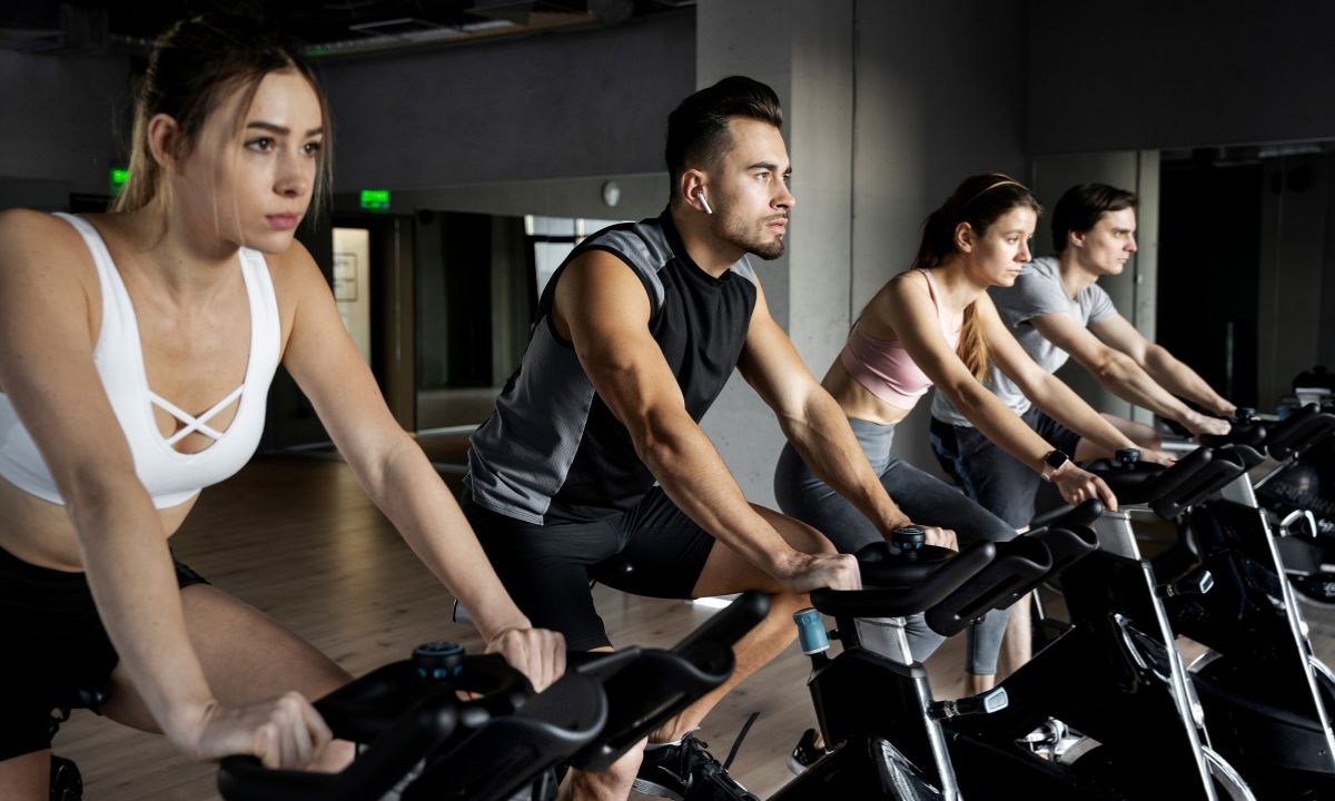 para que serve bicicleta na academia