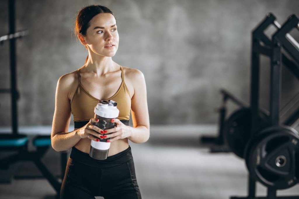 Entenda as diferenças entre suplementos pré, intratreino e pós-treino