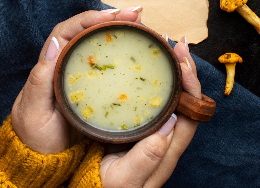 Receitas de sopas para aquecer sua noite fria e nutritiva no inverno