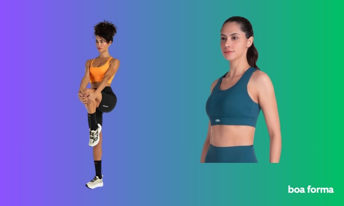 Duas mulheres em roupas esportivas. &Agrave; esquerda, uma mulher com cabelo cacheado preso, top laranja e shorts pretos, alonga a perna direita segurando o joelho. &Agrave; direita, uma mulher com cabelo escuro preso, usa um top e cal&ccedil;a legging azul-petr&oacute;leo, com o texto boa forma no canto inferior direito